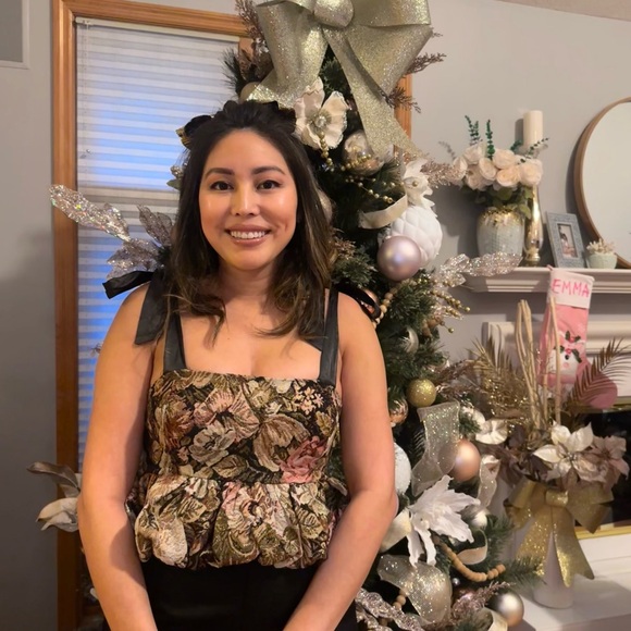 Floral satin shoulder tie peplum top - Picture 6 of 10